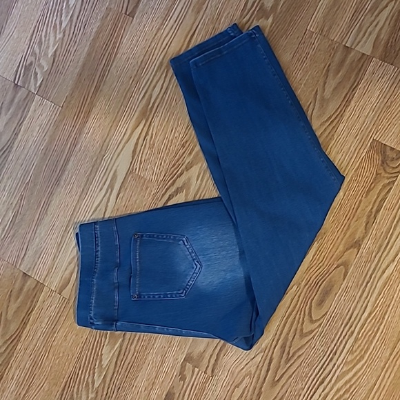 Lildy Capri Jean Jeggings - Picture 1 of 4